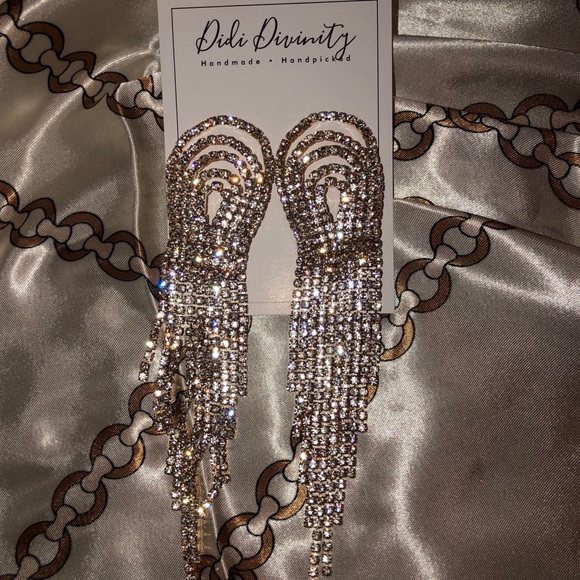 Showtime - Picture 2 of 2